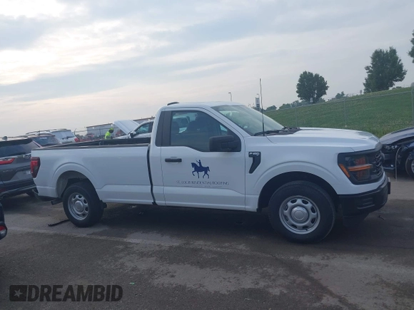 2024 Ford F-150 XL z VIN 1FTMF1KP3RKF57535, wystawiony jako IAAI lot #42477026 z przebiegiem 1 781 mil mil oraz . Historia ofert i sprzedaży dostępna na DreamBid. Obrazek 13.