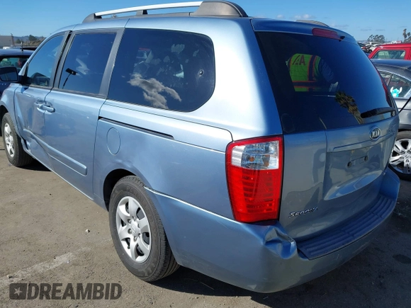 2008 Kia Sedona LX with VIN KNDMB233986218153, listed as a IAAI auction lot 41671096 with 144,933 mi miles. Bid and sale history available at carsss.com. Image 3.