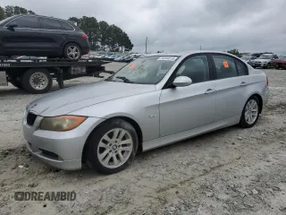 2008 BMW 3 Series 328i z VIN WBAVA37508NL52724, wystawiony jako Copart lot #56094015 z przebiegiem 115 455 mil mil oraz Czysty tytuł • Clean title. Historia ofert i sprzedaży dostępna na DreamBid. Obrazek 1.