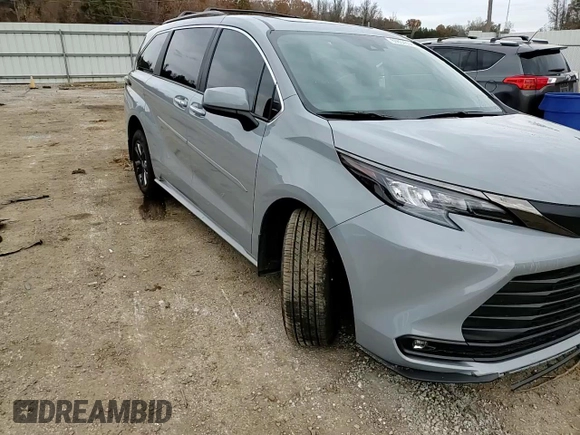 2024 Toyota Sienna LE with VIN 5TDCSKFC1RS147832, listed as a Copart auction lot 84854394 with 6,025 mi miles and Salvage Title. Bid and sale history available at carsss.com. Image 11.
