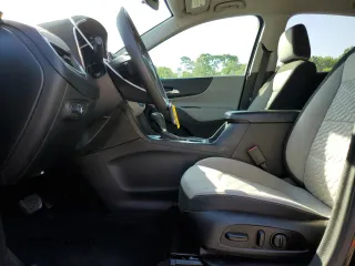 2020 Chevrolet Equinox LS z VIN 2GNAXSEV1L6202722, wystawiony jako Copart lot #52581785 z przebiegiem 62 940 mil mil oraz Szkoda całkowita • Salvage title. Historia ofert i sprzedaży dostępna na DreamBid. Obrazek 7.