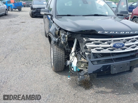 2018 Ford Explorer XLT z VIN 1FM5K8D81JGB94119, wystawiony jako IAAI lot #42346378 z przebiegiem 151 511 mil mil oraz . Historia ofert i sprzedaży dostępna na DreamBid. Obrazek 6.