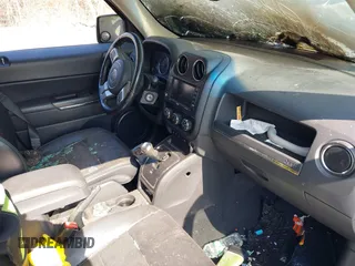 2012 Jeep Patriot Limited with VIN 1C4NJRCB4CD553624, listed as a IAAI auction lot 41729225 with Not Provided miles and . Bid and sale history available at carsss.com. Image 5.
