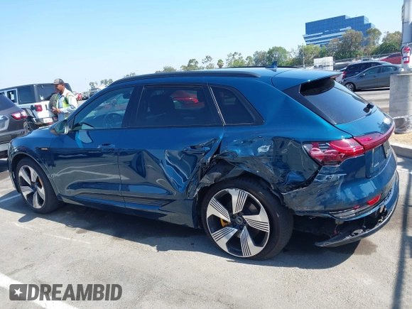 2022 Audi e-tron Premium Plus with VIN WA1LAAGE1NB008616, listed as a IAAI auction lot 42723244 with 36,800 mi miles and . Bid and sale history available at DreamBid. Image 14.