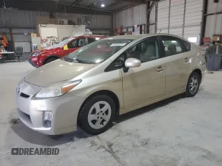 2010 Toyota Prius II z VIN JTDKN3DU2A1100976, wystawiony jako Copart lot #56696225 z przebiegiem 202 756 mil mil oraz Szkoda całkowita • Salvage title. Historia ofert i sprzedaży dostępna na DreamBid. Obrazek 1.