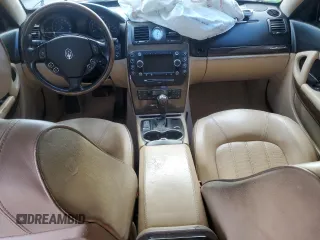 2009 Maserati Quattroporte z VIN ZAMFK39A690044644, wystawiony jako Copart lot #41343985 z przebiegiem 106 624 mil mil oraz Szkoda całkowita • Salvage title. Historia ofert i sprzedaży dostępna na DreamBid. Obrazek 8.