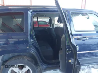 2012 Jeep Patriot Sport with VIN 1C4NJRBB0CD637926, listed as a IAAI auction lot 41190965 with 136,667 mi miles. Bid and sale history available at carsss.com. Image 8.