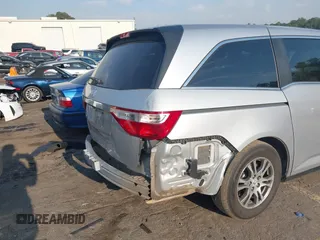 2013 Honda Odyssey EX-L with VIN 5FNRL5H6XDB084016, listed as a IAAI auction lot 42044300 with 156,296 mi miles and . Bid and sale history available at carsss.com. Image 18.