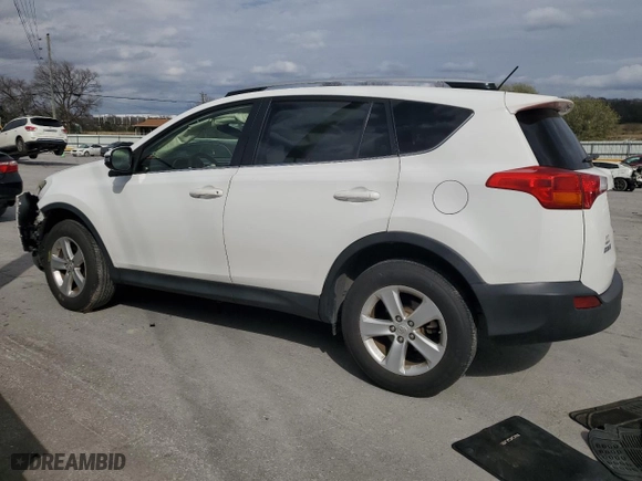 2014 Toyota RAV4 XLE with VIN JTMWFREV6ED026619, listed as a Copart auction lot 49907065 with 135,675 mi miles and Clean Title. Bid and sale history available at carsss.com. Image 2.