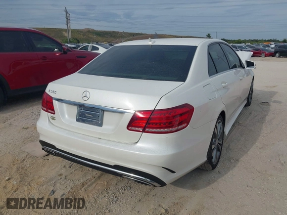 2014 Mercedes-Benz E-Class E 350 Sport with VIN WDDHF5KB1EA796617, listed as a IAAI auction lot 41869606 with 105,298 mi miles. Bid and sale history available at carsss.com. Image 4.