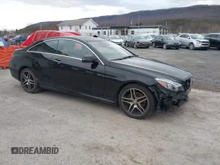 2016 Mercedes-Benz E 400 z VIN WDDKJ6HB1GF345338, wystawiony jako IAAI lot #41208325 z przebiegiem 101 028 mil mil oraz . Historia ofert i sprzedaży dostępna na DreamBid. Obrazek 1.