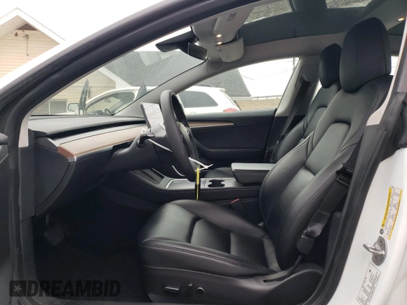 2022 Tesla Model 3 z VIN 5YJ3E1EAXNF118748, wystawiony jako Copart lot #43690075 z przebiegiem 52 494 mil mil oraz Szkoda całkowita • Salvage title. Historia ofert i sprzedaży dostępna na DreamBid. Obrazek 7.