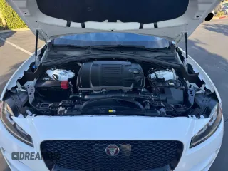 2019 Jaguar F-Pace 25t Premium с VIN SADCJ2FX2KA610557, выставлен на аукционе Copart как лот 62221895 с пробегом 78 592 миль миль и Списание • Salvage title. История ставок и продаж доступна на DreamBid. Изображение 7.