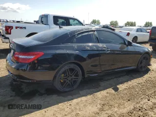 2010 Mercedes-Benz E 550 с VIN WDDKJ7CB9AF034793, выставлен на аукционе Copart как лот 61867125 с пробегом 127 412 миль миль и Списание • Salvage title. История ставок и продаж доступна на DreamBid. Изображение 3.