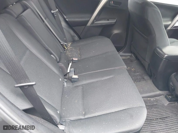 2018 Toyota RAV4 LE with VIN JTMBFREV3JJ225685, listed as a IAAI auction lot 39857350 with 40,395 mi miles. Bid and sale history available at carsss.com. Image 8.