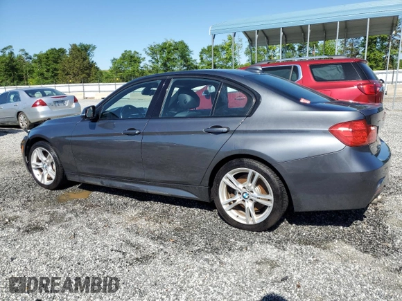 2015 BMW 3 Series 328i xDrive z VIN WBA3B3C59FJ985561, wystawiony jako Copart lot #55222995 z przebiegiem 116 610 mil mil oraz Szkoda całkowita • Salvage title. Historia ofert i sprzedaży dostępna na DreamBid. Obrazek 2.