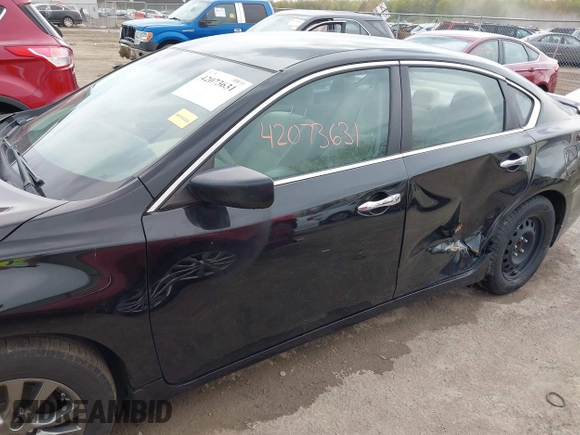 2015 Nissan Altima 2.5 SV with VIN 1N4AL3AP7FC582717, listed as a IAAI auction lot 42073631 with 137,788 mi miles. Bid and sale history available at carsss.com. Image 14.