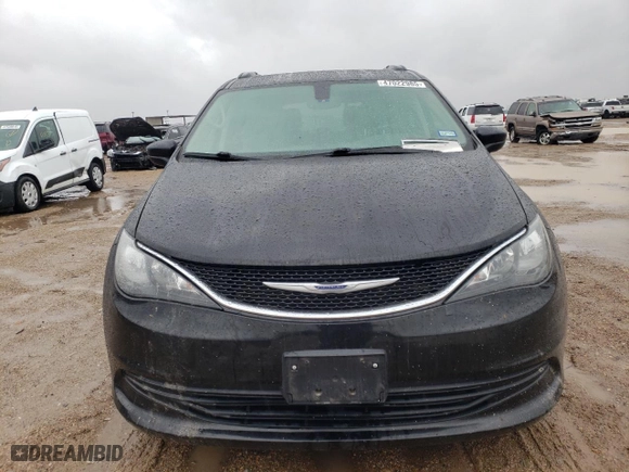 2020 Chrysler Voyager LXI with VIN 2C4RC1DG4LR164454, listed as a Copart auction lot 47022985 with 117,823 mi miles and Salvage Title. Bid and sale history available at carsss.com. Image 5.