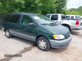 2003 Toyota Sienna LE with VIN 4T3ZF13CX3U545074, listed as a IAAI auction lot 42452817 with 177,994 mi miles and . Bid and sale history available at DreamBid. Image 1.