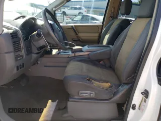 2004 Nissan Titan SE z VIN 1N6AA06A54N529628, wystawiony jako Copart lot #61020005 z przebiegiem 258 224 mil mil oraz Czysty tytuł • Clean title. Historia ofert i sprzedaży dostępna na DreamBid. Obrazek 7.