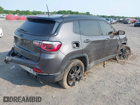2018 Jeep Compass Latitude with VIN 3C4NJDBB0JT395844, listed as a IAAI auction lot 42405343 with 140,220 mi miles and . Bid and sale history available at DreamBid. Image 4.