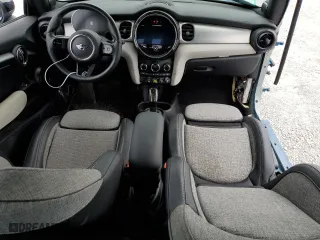 2022 MINI Hardtop 2 Door Cooper SE with VIN WMW13DJ04N2P69787, listed as a Copart auction lot 48729804 with 20,617 mi miles and Salvage Title. Bid and sale history available at carsss.com. Image 8.