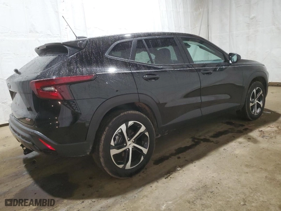 2025 Chevrolet Trax 1RS with VIN KL77LGEP9SC023893, listed as a Copart auction lot 41493255 with 7,880 mi miles and Salvage Title. Bid and sale history available at carsss.com. Image 3.