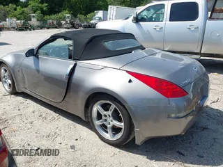 2008 Nissan 350Z Touring with VIN JN1BZ36A78M851719, listed as a IAAI auction lot 42181525 with 129,884 mi miles. Bid and sale history available at carsss.com. Image 3.