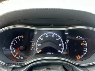 2014 Jeep Grand Cherokee Laredo with VIN 1C4RJFAG3EC457703, listed as a Copart auction lot 56620815 with 200,144 mi miles and Clean Title. Bid and sale history available at DreamBid. Image 8.