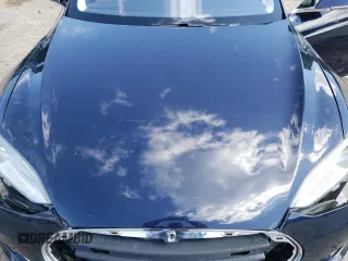 2013 Tesla Model S Performance с VIN 5YJSA1DP1DFP04055, выставлен на аукционе Copart как лот 57418615 с пробегом Не указан миль и Списание • Salvage title. История ставок и продаж доступна на DreamBid. Изображение 11.