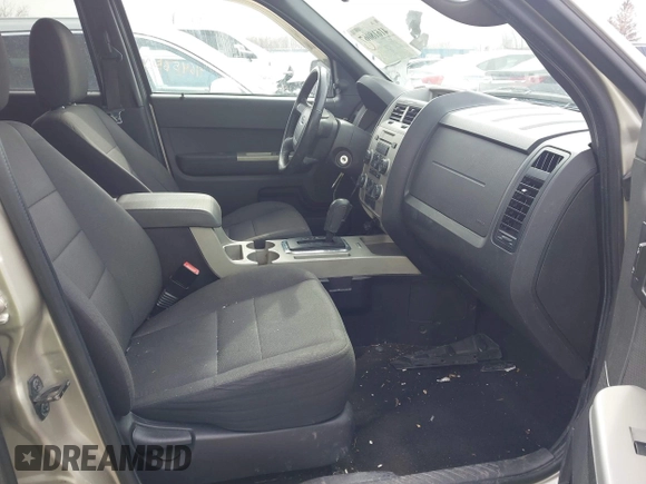 2010 Ford Escape XLT с VIN 1FMCU0D75AKC30529, выставлен на аукционе IAAI как лот 41618067 с пробегом 153 637 миль миль и . История ставок и продаж доступна на DreamBid. Изображение 5.