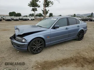 2001 BMW 3 Series 330i with VIN WBAAV53431FJ72875, listed as a Copart auction lot 61865515 with 105,950 mi miles and Salvage title. Bid and sale history available at DreamBid. Image 1.