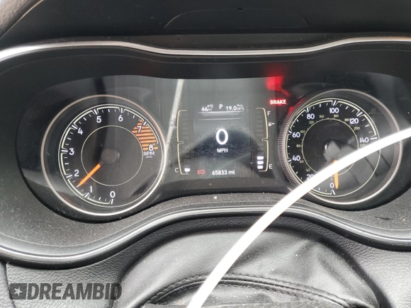 2019 Jeep Cherokee Latitude with VIN 1C4PJLCX8KD313251, listed as a Copart auction lot 47882205 with 65,833 mi miles and Salvage title. Bid and sale history available at DreamBid. Image 9.