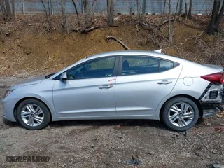 2019 Hyundai Elantra Preferred with VIN KMHD84LF5KU786841, listed as a IAAI auction lot 41988656 with 41,580 mi miles. Bid and sale history available at carsss.com. Image 15.