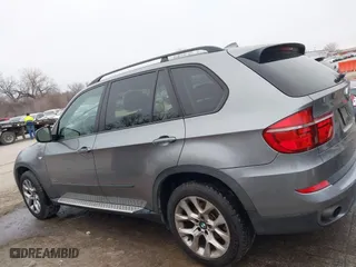 2011 BMW X5 35i with VIN 5UXZV4C52BL407776, listed as a IAAI auction lot 41538832 with 108,546 mi miles. Bid and sale history available at carsss.com. Image 14.