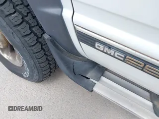 1994 GMC Suburban z VIN 1GKGK26N6RJ771534, wystawiony jako IAAI lot #42359227 z przebiegiem 257 865 mil mil oraz . Historia ofert i sprzedaży dostępna na DreamBid. Obrazek 6.