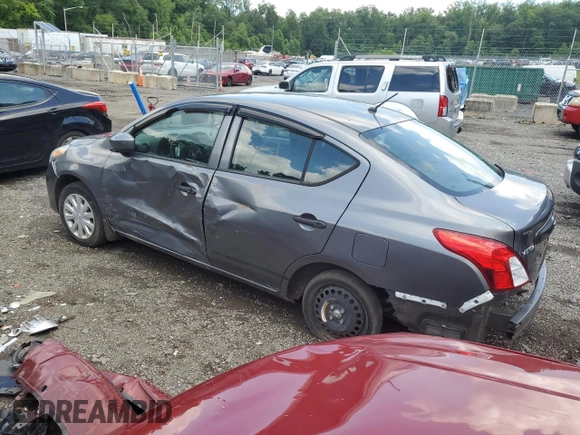 2016 Nissan Versa S z VIN 3N1CN7APXGL902657, wystawiony jako Copart lot #64367005 z przebiegiem Nie podano mil oraz Szkoda całkowita • Salvage title. Historia ofert i sprzedaży dostępna na DreamBid. Obrazek 2.