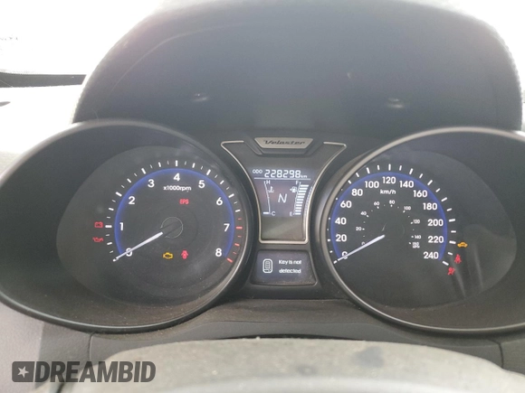 2013 Hyundai Veloster Turbo with VIN KMHTC6AE2DU131877, listed as a Copart auction lot 60256085 with 228,298 mi miles and Clean title. Bid and sale history available at DreamBid. Image 9.