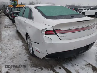 2016 Lincoln MKZ with VIN 3LN6L2G9XGR611001, listed as a IAAI auction lot 41556560 with 95,490 mi miles and . Bid and sale history available at DreamBid. Image 6.