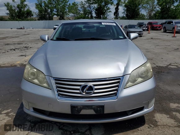 2012 Lexus ES 330 z VIN JTHBK1EG6C2474315, wystawiony jako Copart lot #57870335 z przebiegiem 123 062 mil mil oraz Czysty tytuł • Clean title. Historia ofert i sprzedaży dostępna na DreamBid. Obrazek 5.