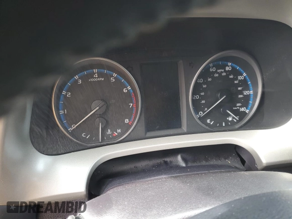 2018 Toyota RAV4 XLE z VIN 2T3WFREV0JW513389, wystawiony jako Copart lot #45601215 z przebiegiem Nie podano mil oraz Szkoda całkowita • Salvage title. Historia ofert i sprzedaży dostępna na DreamBid. Obrazek 9.