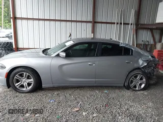 2016 Dodge Charger SE z VIN 2C3CDXBG4GH115005, wystawiony jako IAAI lot #42330140 z przebiegiem 76 126 mil mil oraz . Historia ofert i sprzedaży dostępna na DreamBid. Obrazek 14.