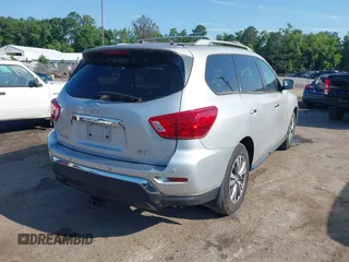 2017 Nissan Pathfinder Platinum with VIN 5N1DR2MN7HC621847, listed as a IAAI auction lot 42627275 with 108,348 mi miles and . Bid and sale history available at DreamBid. Image 4.