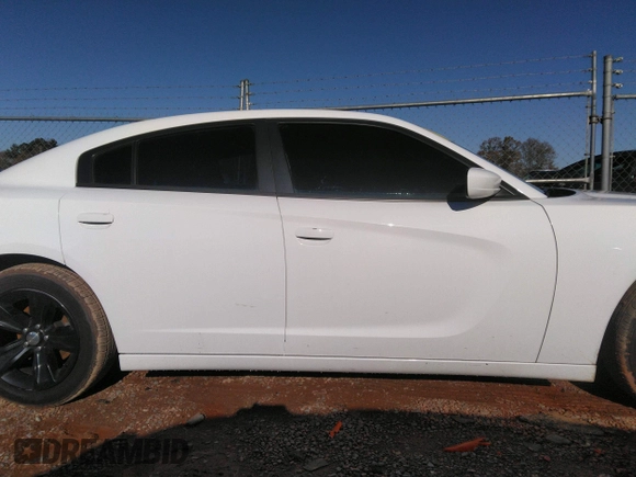 2015 Dodge Charger SXT with VIN 2C3CDXHG9FH870348, listed as a IAAI auction lot 41071249 with 81,972 mi miles and . Bid and sale history available at DreamBid. Image 14.