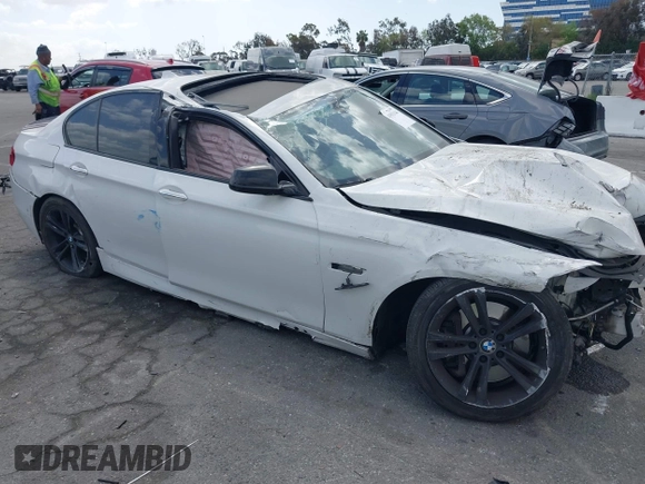 2013 BMW 5 Series 535i with VIN WBAFR7C54DC826402, listed as a IAAI auction lot 41913144 with Not Provided miles and . Bid and sale history available at DreamBid. Image 12.