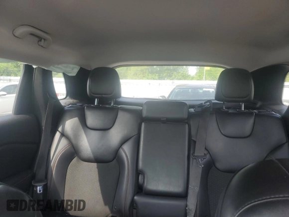 2019 Jeep Cherokee Trailhawk with VIN 1C4PJMBX6KD425554, listed as a Copart auction lot 61097135 with 97,452 mi miles and Salvage title. Bid and sale history available at DreamBid. Image 10.