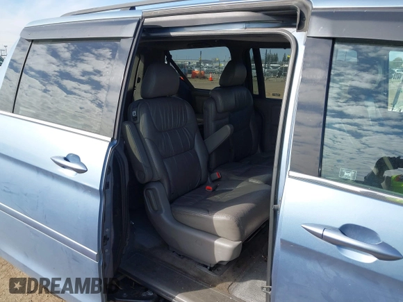 2008 Honda Odyssey Touring with VIN 5FNRL38868B047556, listed as a IAAI auction lot 41581617 with 220,436 mi miles. Bid and sale history available at carsss.com. Image 8.
