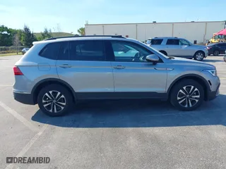 2024 Volkswagen Tiguan S with VIN 3VVRB7AX6RM030444, listed as a IAAI auction lot 41757576 with 41,717 mi miles. Bid and sale history available at carsss.com. Image 12.