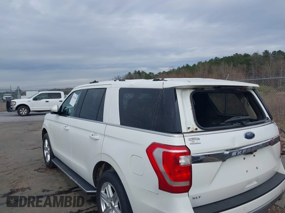 2020 Ford Expedition XLT with VIN 1FMJU1HT5LEA42762, listed as a IAAI auction lot 41278105 with 110,338 mi miles. Bid and sale history available at carsss.com. Image 6.