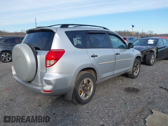 2008 Toyota RAV4 with VIN JTMZD33V286074582, listed as a IAAI auction lot 41586955 with 120,750 mi miles. Bid and sale history available at carsss.com. Image 4.